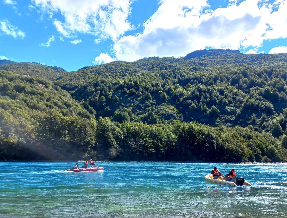 Cabañas Rápidos del Río Baker Puerto Bertrand Esterno foto