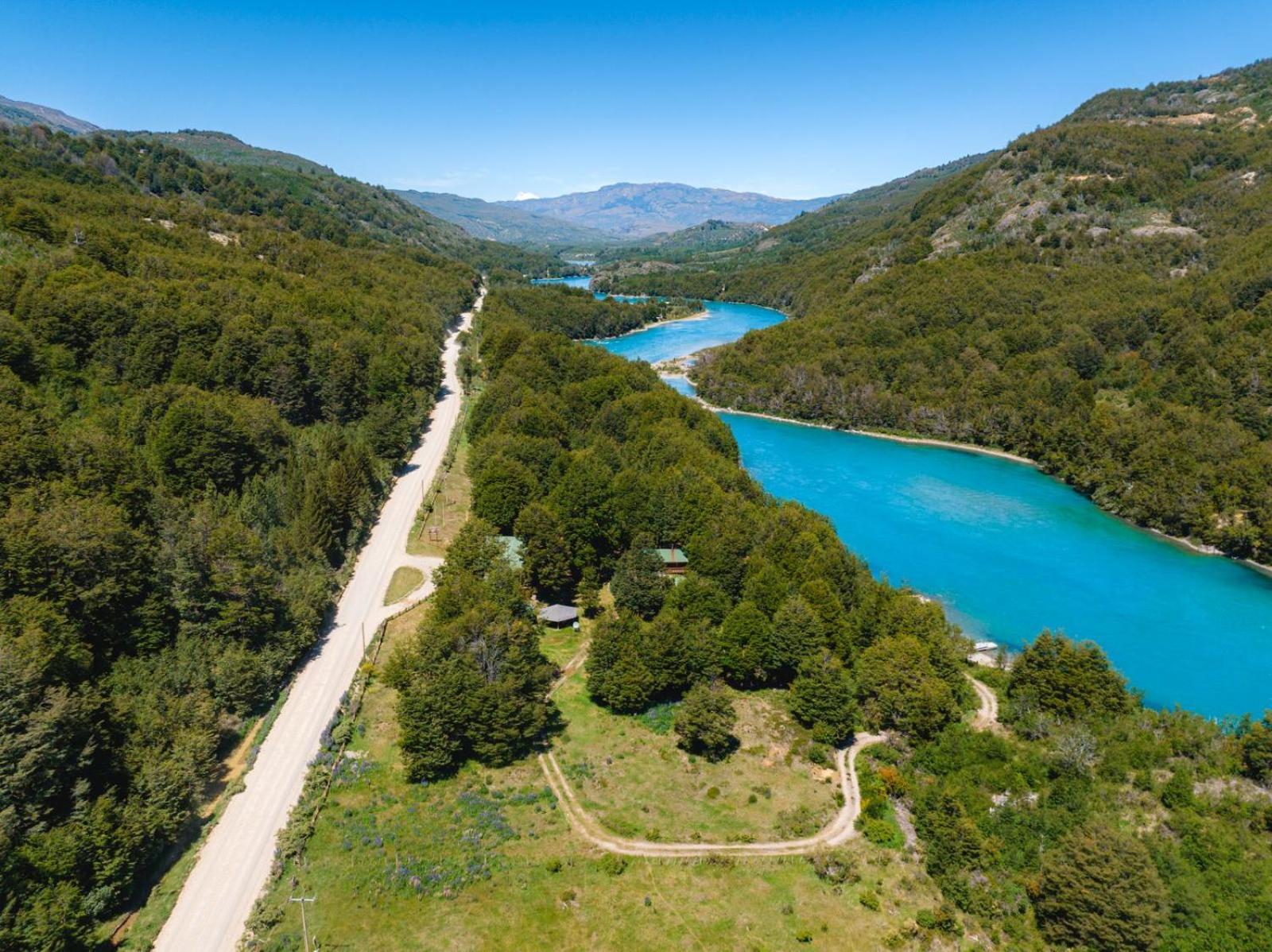 Cabañas Rápidos del Río Baker Puerto Bertrand Esterno foto
